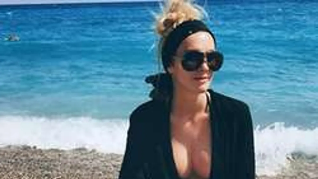 Szexi melleket villantott Izland szépe, aki ma a csúcsra érhet! - Fotó