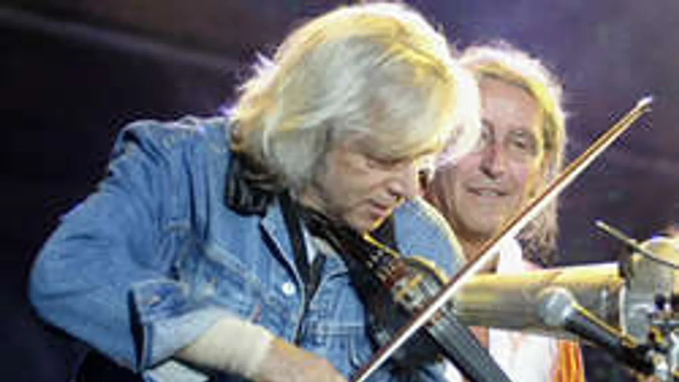 Nézd meg, hogy zenélt Somló Tamás fiával a Szigeten - VIDEÓ