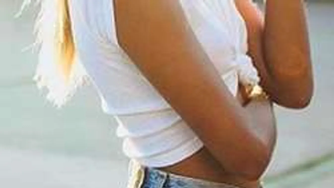 Így lehetsz szuperszexi egyetlen fehér pólóban!