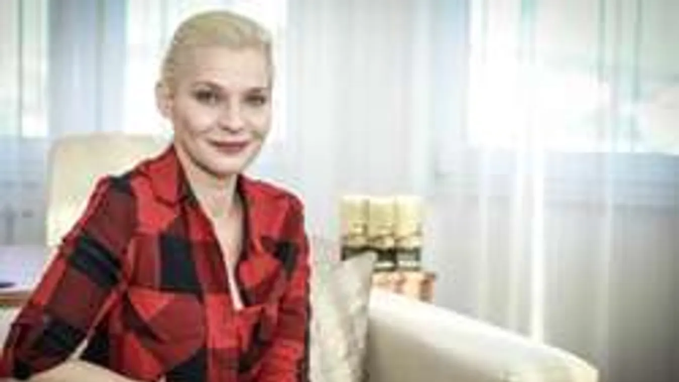 Itt a bizonyíték: már nem nyomasztja Lilut a múlt - Fotók