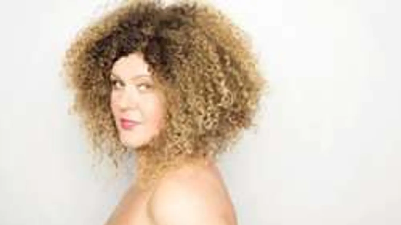 Döbbenet: Ötven felett is szülne Soma