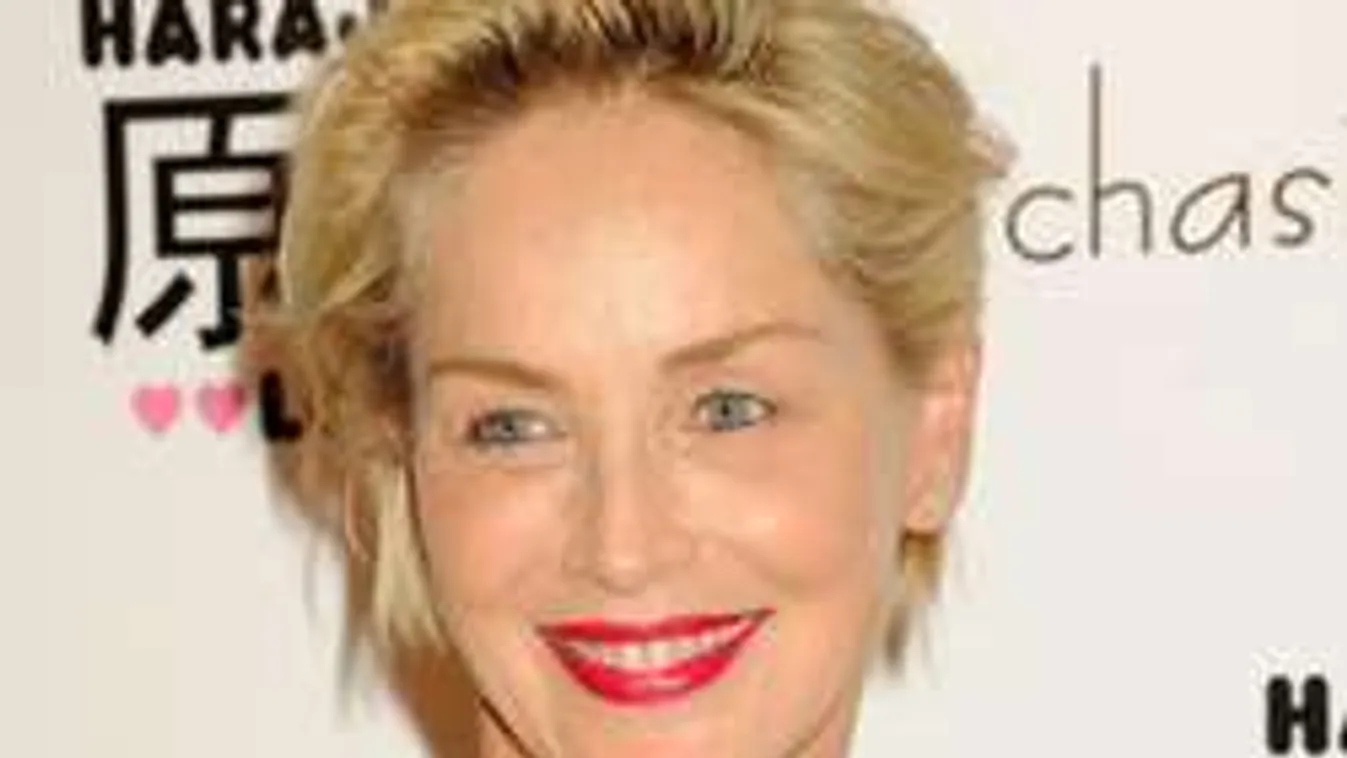 Elképesztő bikinis testet villantott az 58 éves színésznő! - Fotó