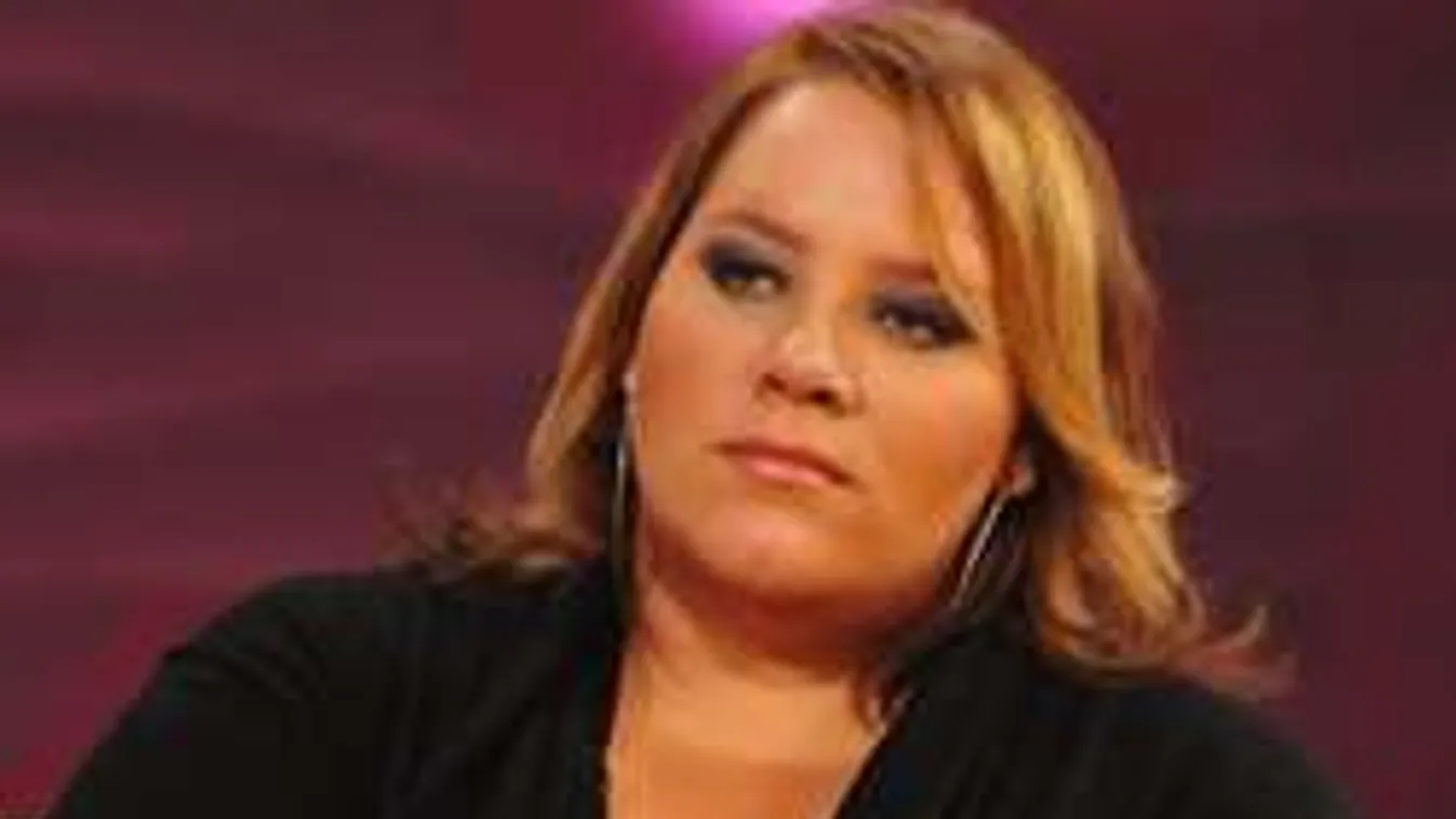 A fogyás árnyoldala: Csomókban hullik Tóth Vera haja!