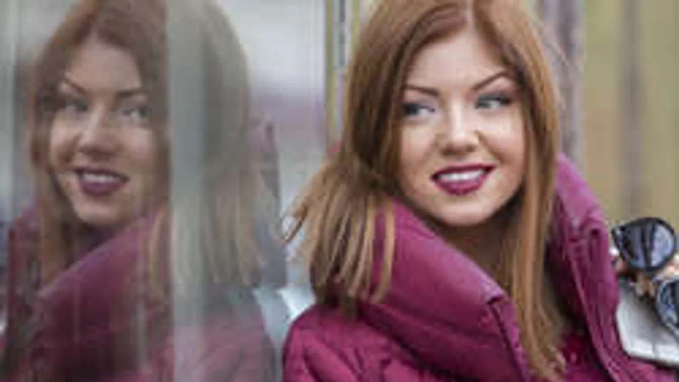 Többszörös orgazmust reklámoz a Facebookon Tolvai Reni