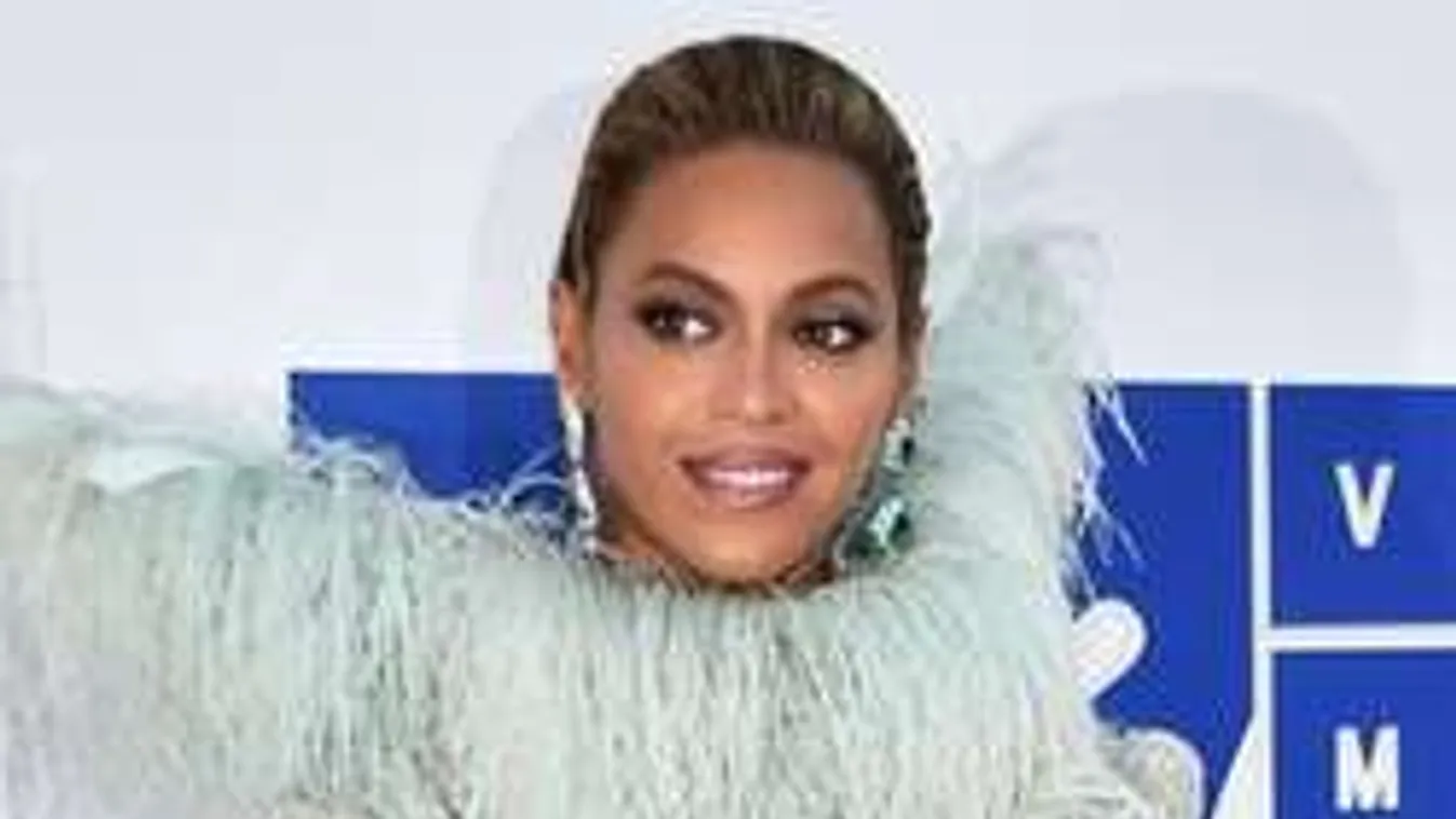 A nap kérdése: Van-e Beyoncén bugyi?