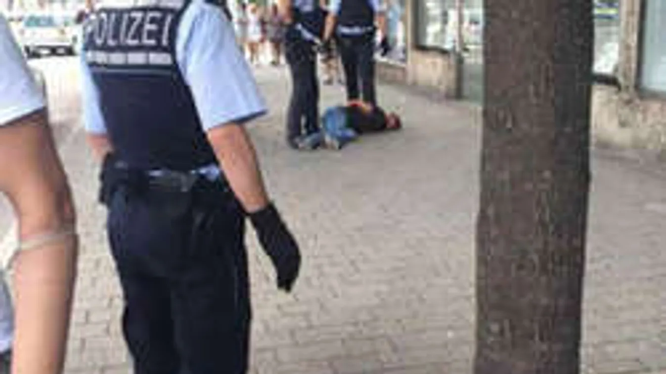 Allah nevében támadt rendőrökre bozótvágóval egy őrült!