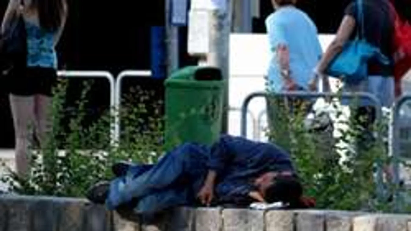 Már innen is kitiltották a hajléktalanokat!