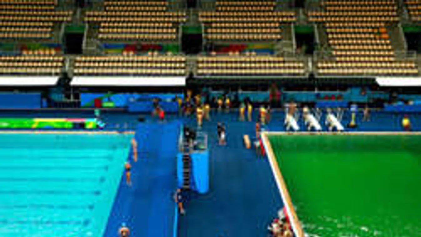 Gusztustalan rejtély, bezöldült medencében kell versenyezni