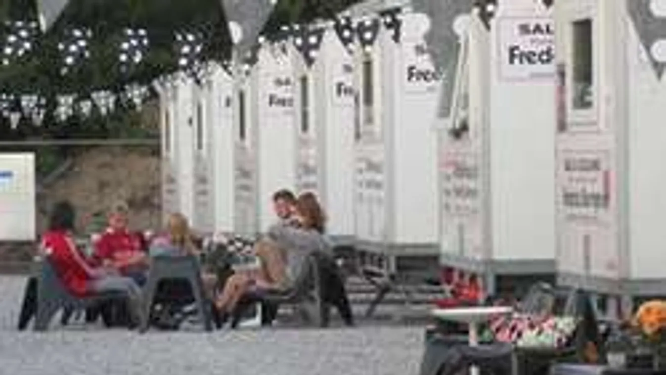 Heti 28 ezer forintért csak konténerben tudnak lakni a diákok