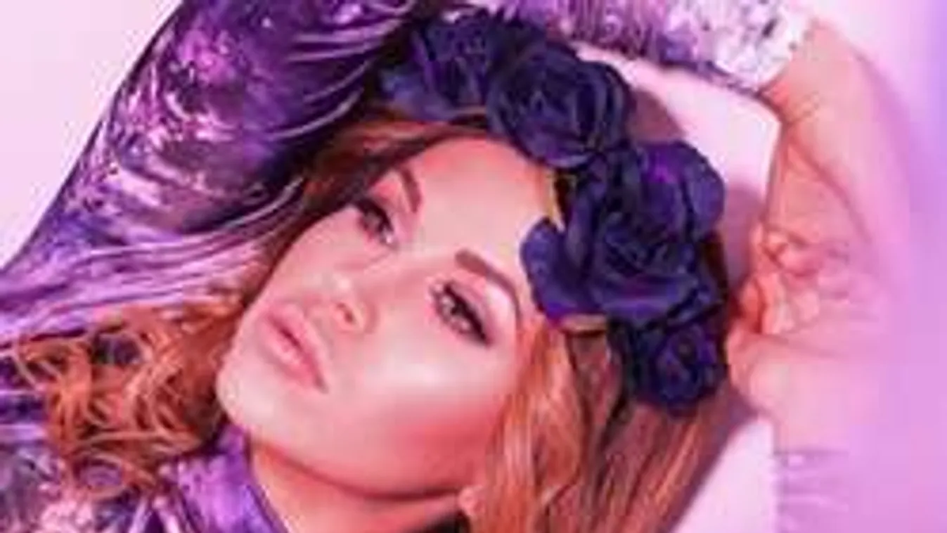 Aleska Diamond formás popsijánál nincs gyönyörűbb!