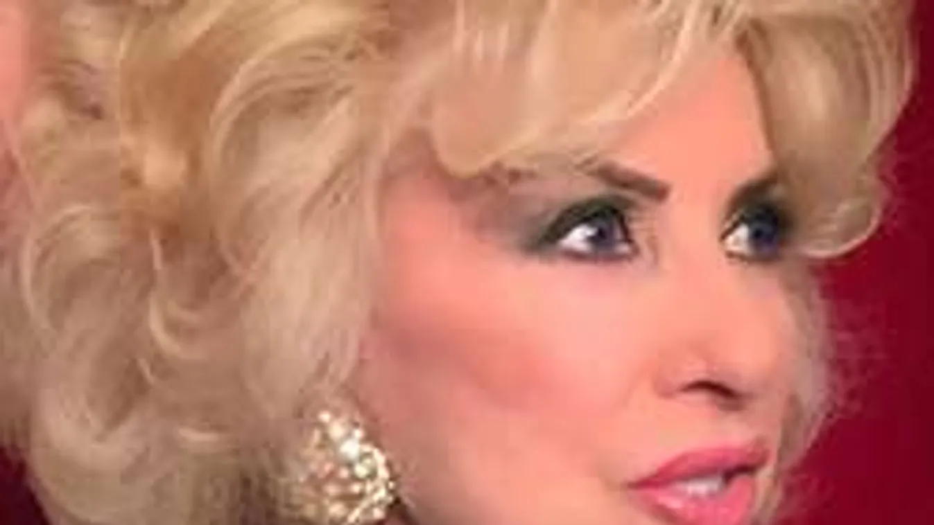 Megmutatta tökéletes melleit a 75 éves Medveczky Ilona!