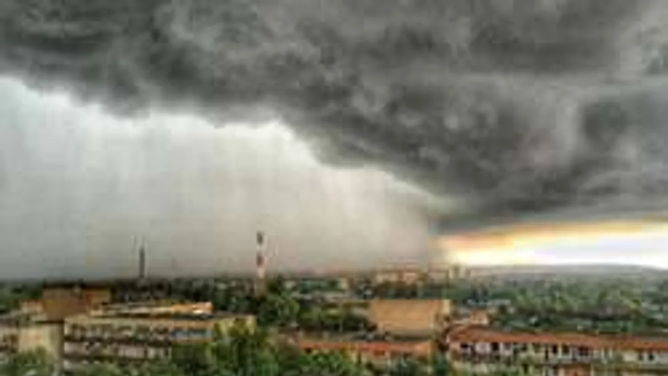 Óriási felhőszakadás közelít! Riasztást adtak ki