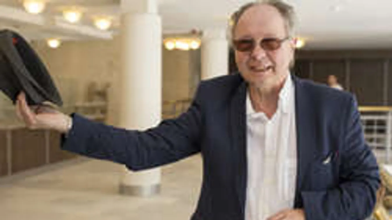 Életveszélyes állapota ellenére sem lassít Balázs Fecó