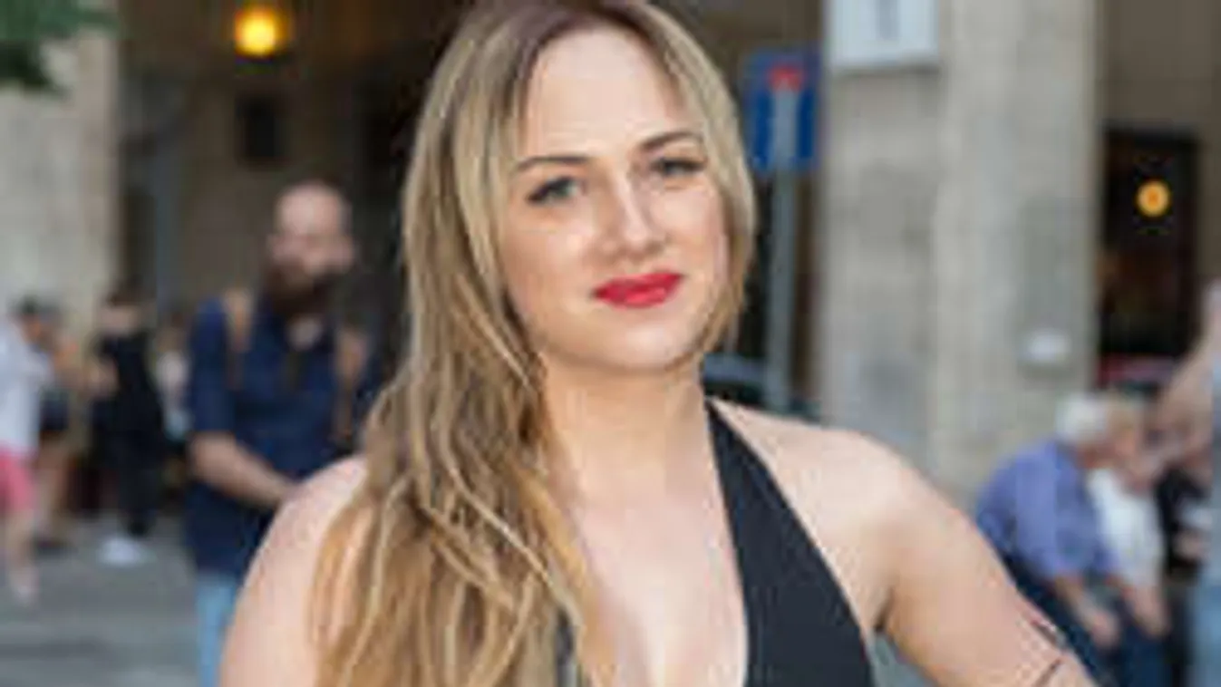 Szexi fotóval bizonygatja Tóth Gabi, hogy nem kövér