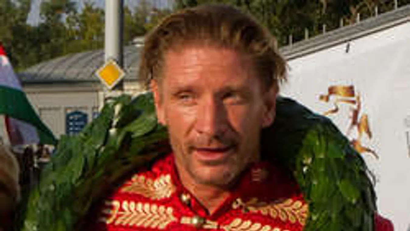 Nem tapsolt a közönség, otthagyták a nézők a magyar színész előadását!