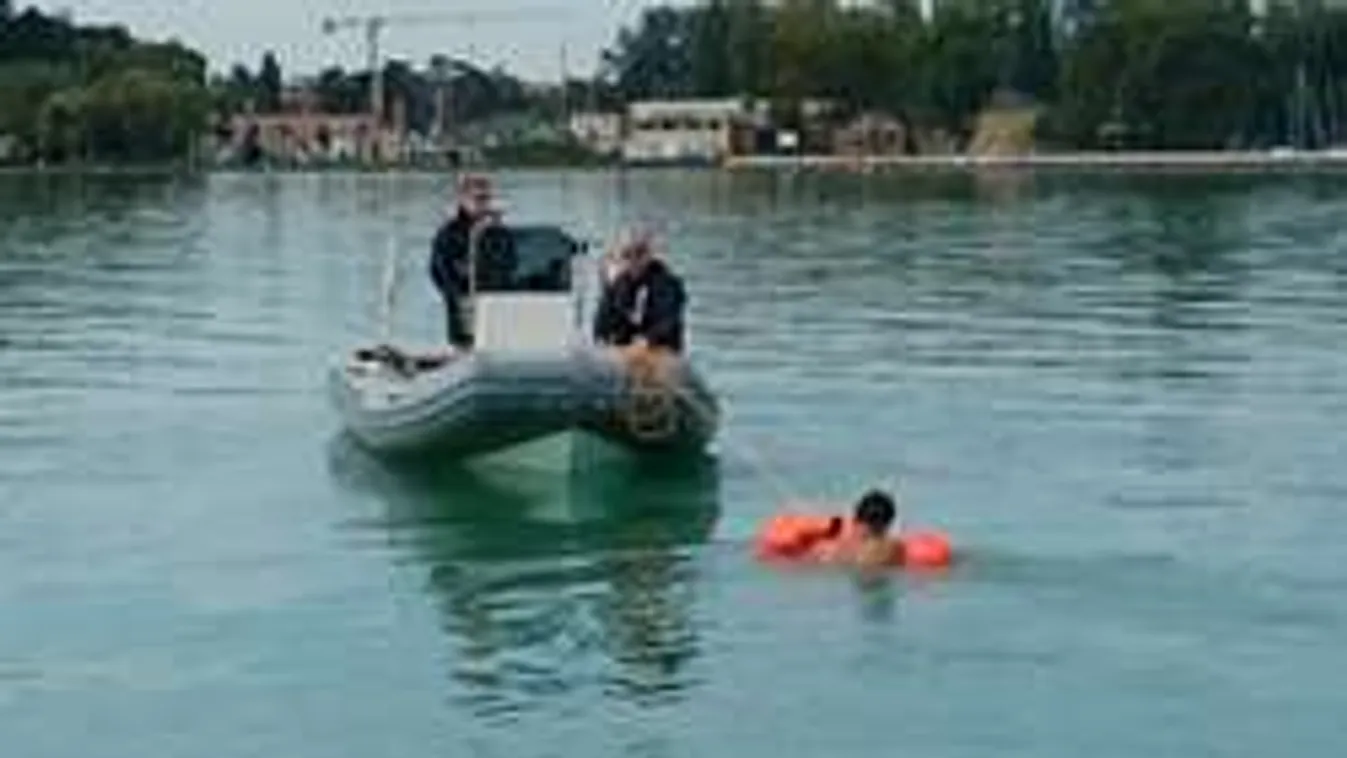 Részegen úszott a Balatonban, és nem engedte, hogy kimentsék