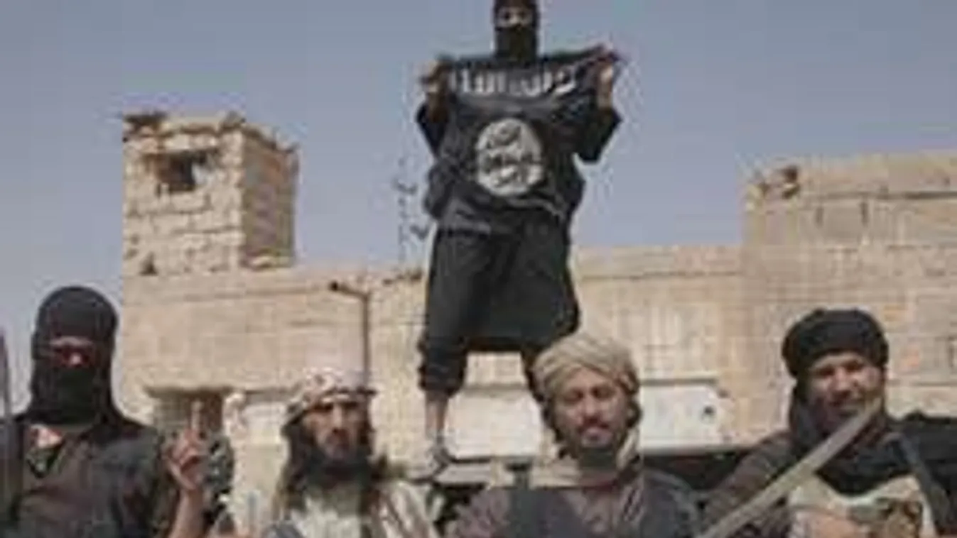 Imakönyvbe rejtett bombákkal csap le az Iszlám Állam!