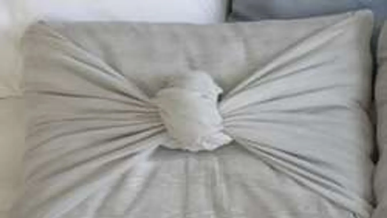 Párnával fojtogatta újszülött gyermekét, mert idegesítette a sírás