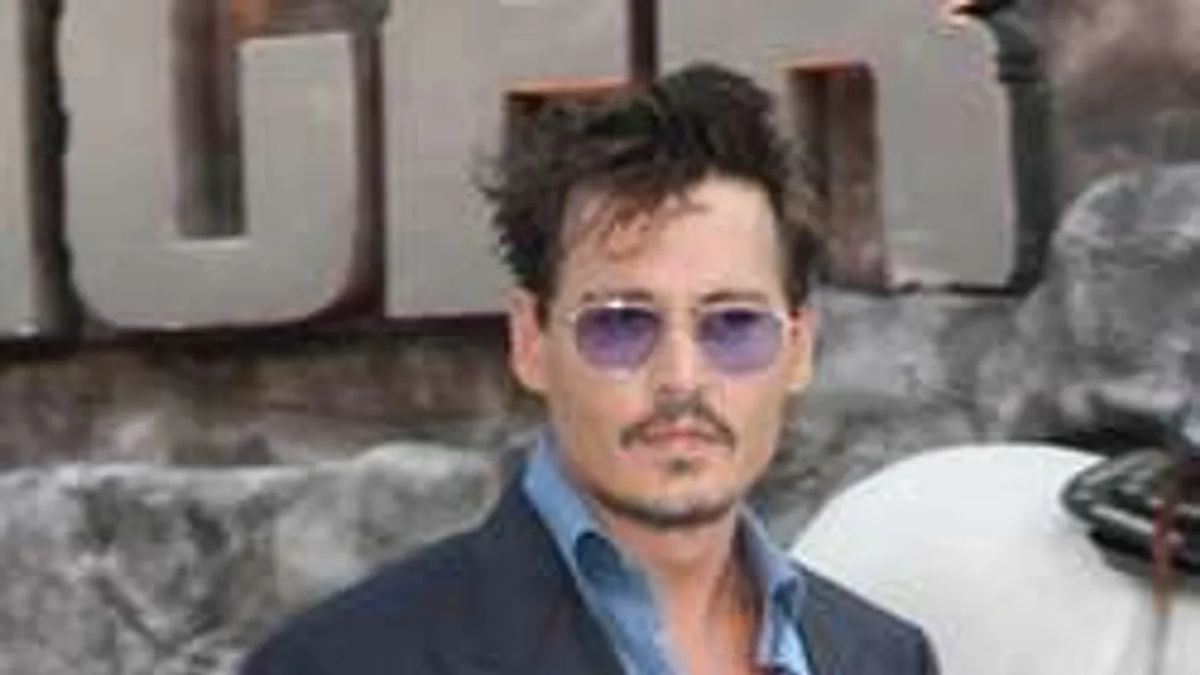 Itt az eltitkolt videó a részeg Johnny Depp brutális őrjöngéséről!