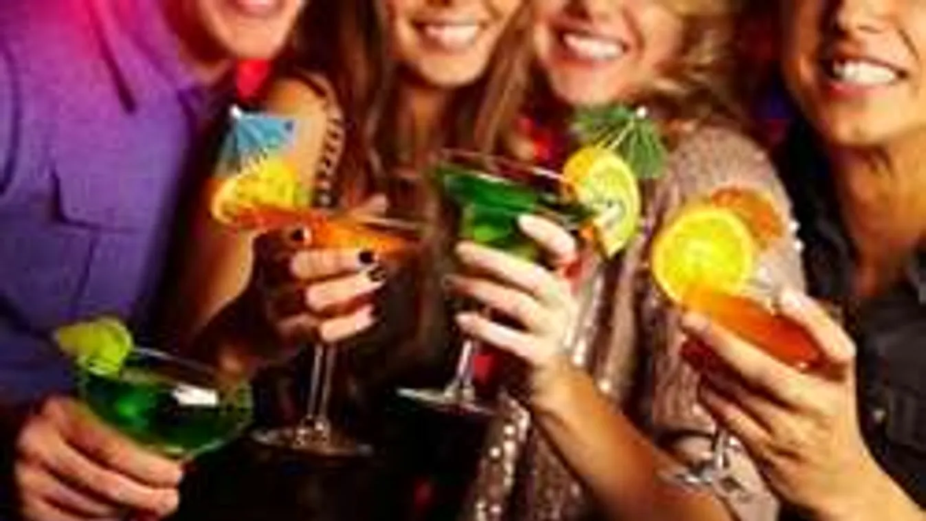 Sokkolóval mennek a lányok gólyatáborba