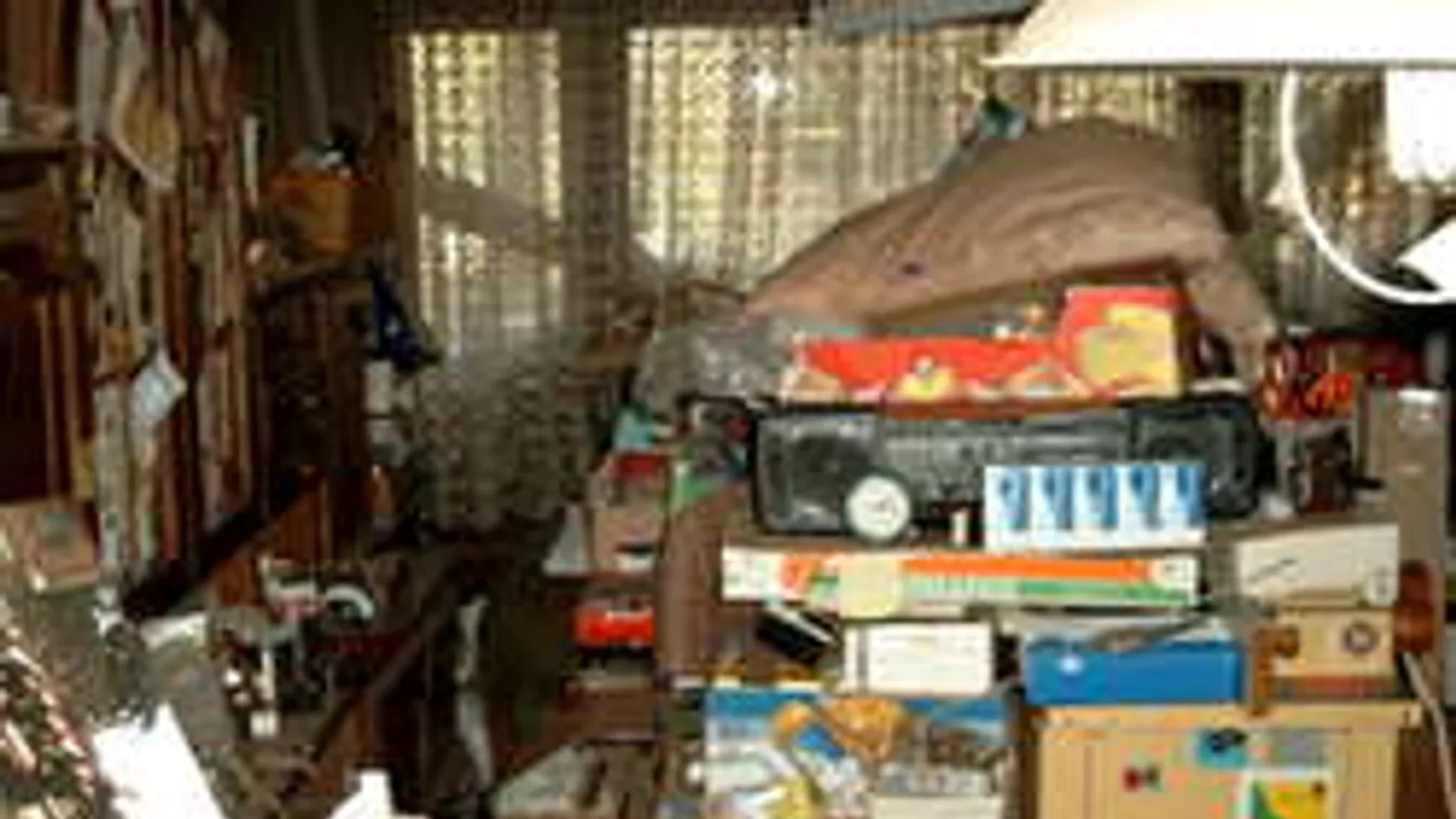 Kiborult a bili: szörnyű körülmények között élnek a társasház lakói!