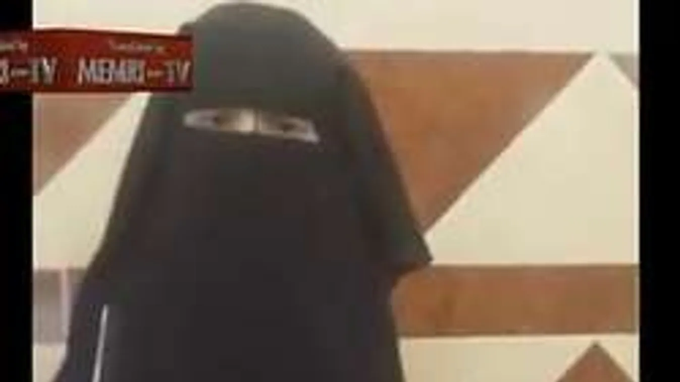 Lefejezi a babáját egy kislány az ISIS új videójában!