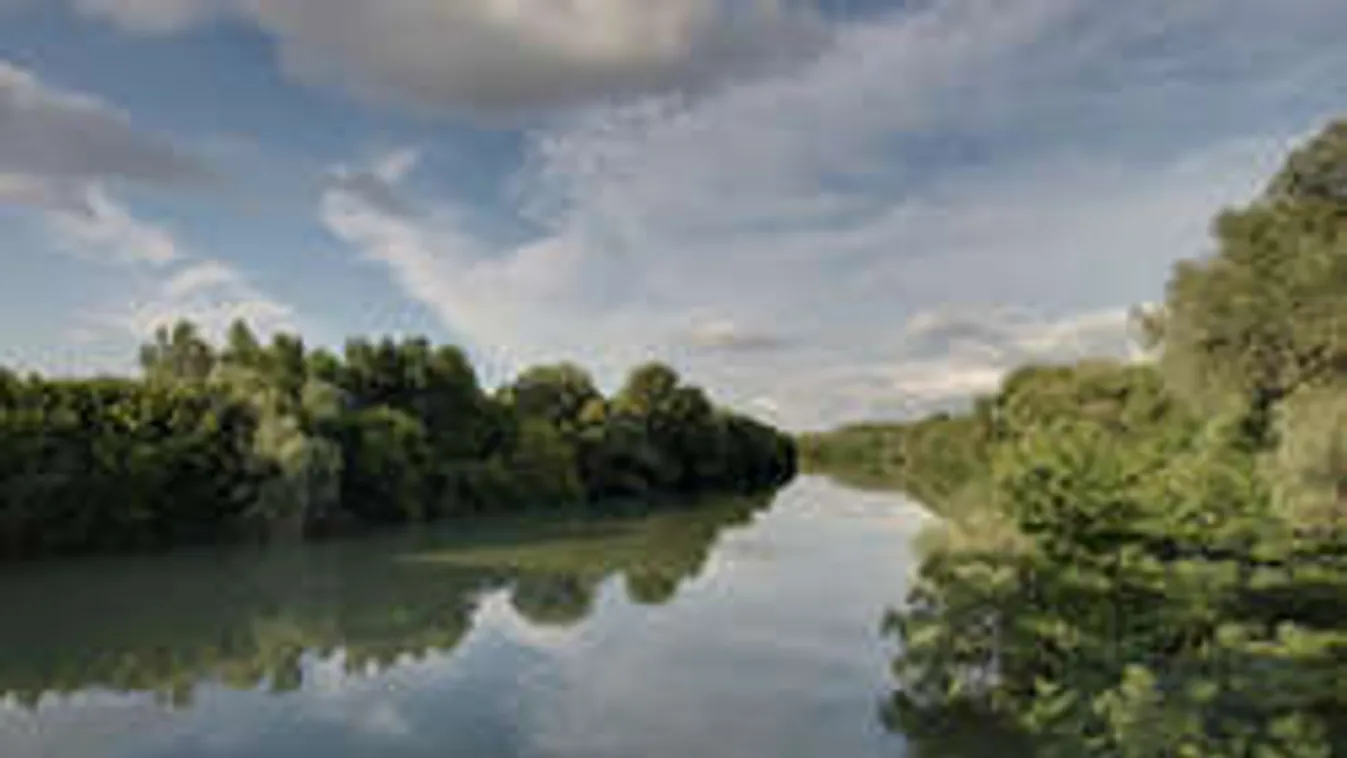 Megrázó: Ezért ugorhatott a háborgó folyóba a 31 éves magyar nő!