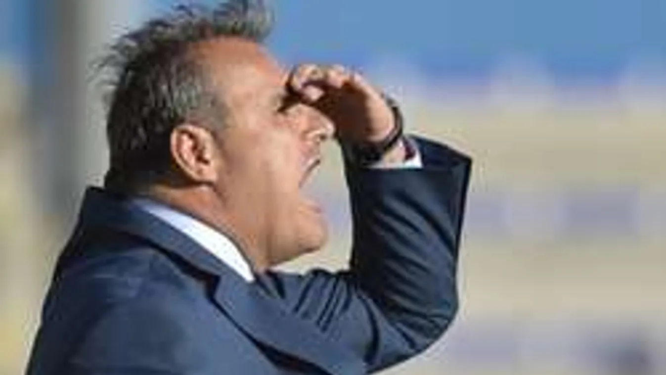 Méregdrága televízióval húzhatják le a bukott kapitányt