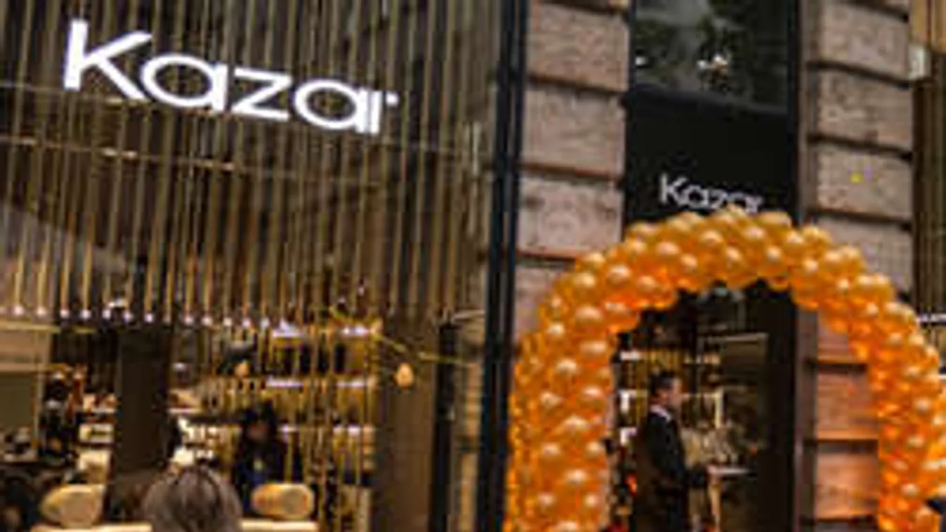 Igazi sztárdömping a Kazar budapesti üzletének megnyitóján!