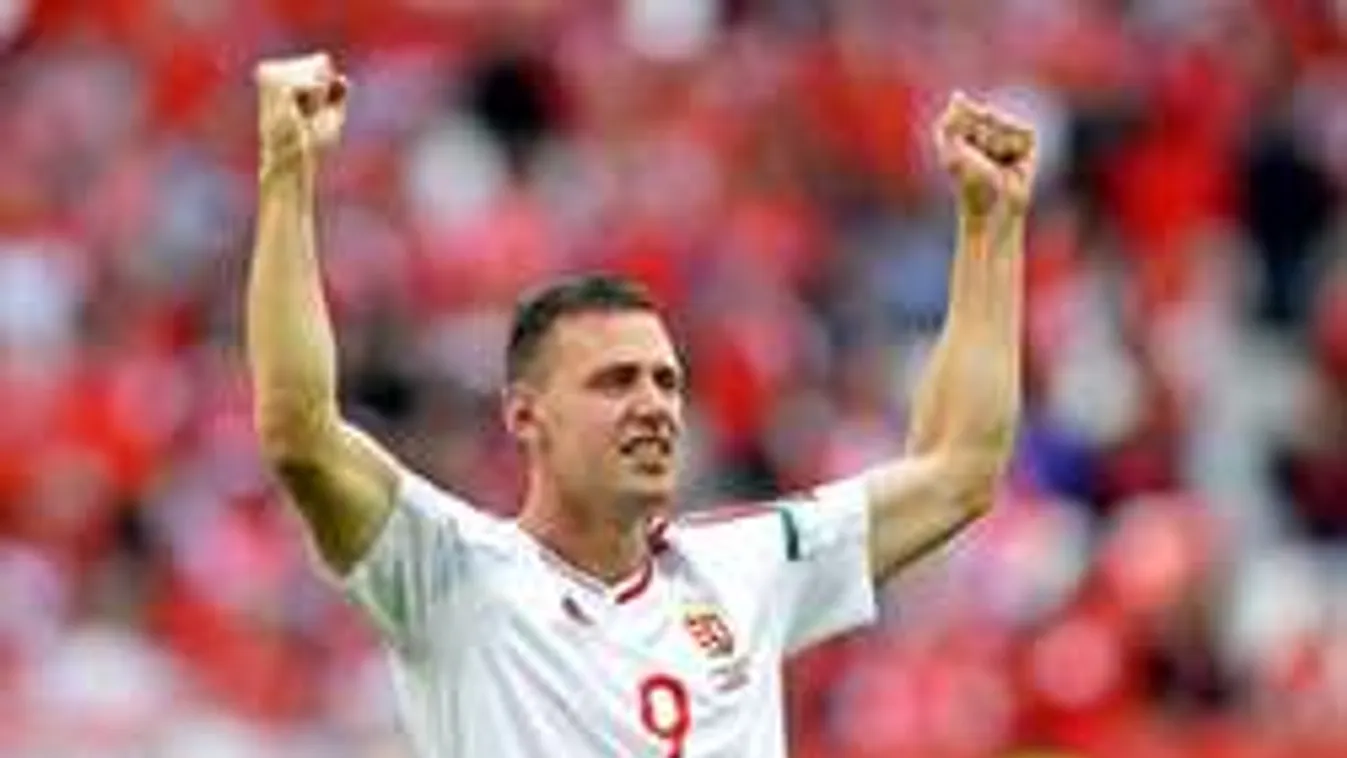 Ezt tette Szalai Ádámmal a megszállott szurkoló - Fotó