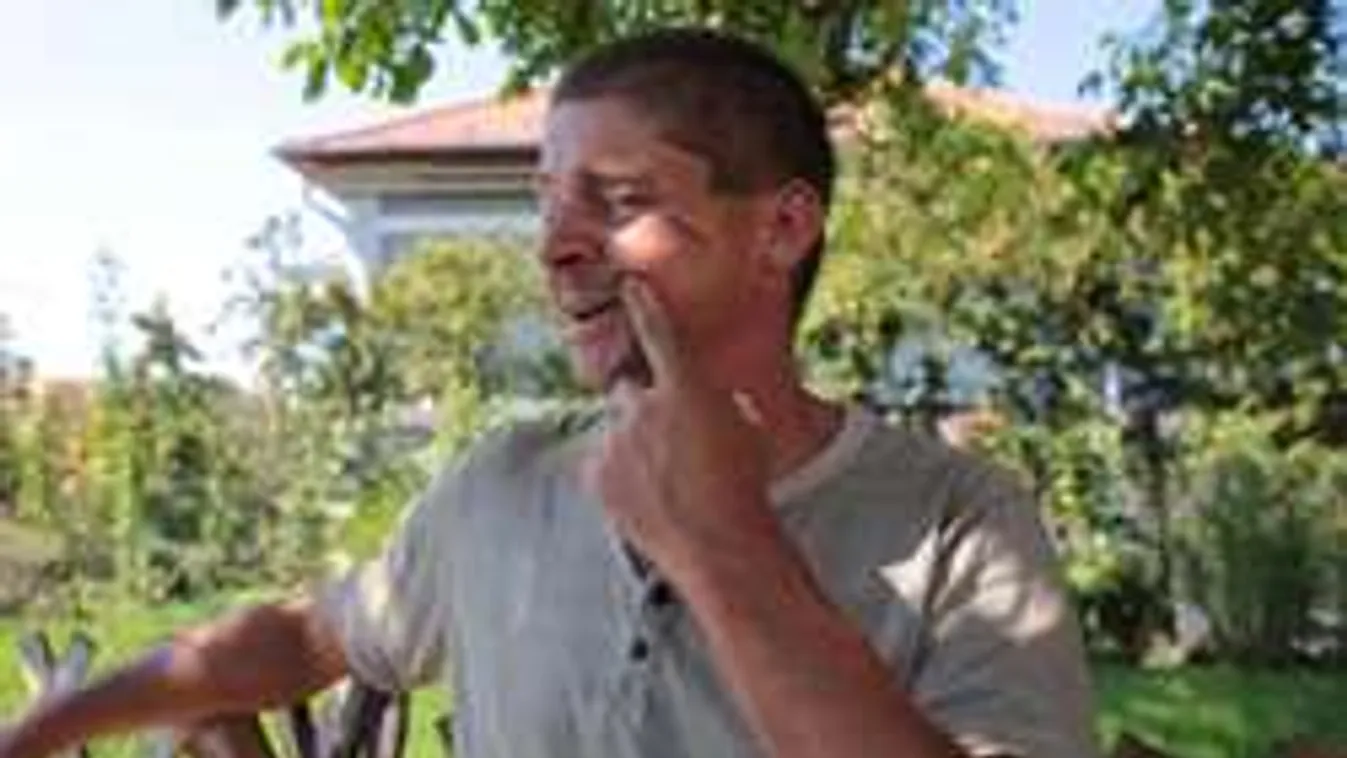 Retteg az utcára lépni a Happy Gang énekesének áldozata