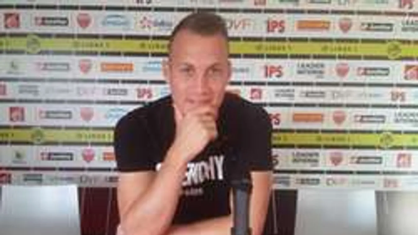 Rémálom Párizsban, bajba sodorta csapatát a magyar védő