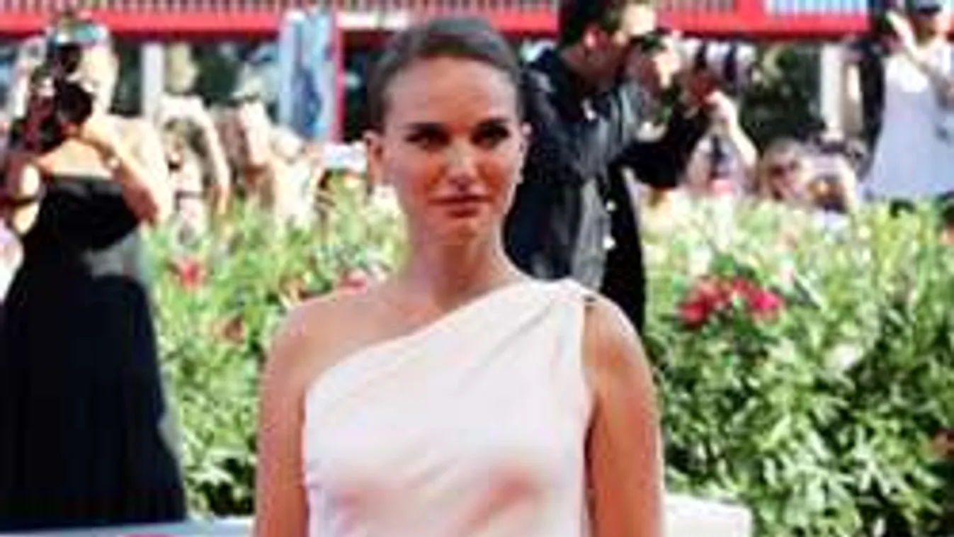 Árulkodó fotó: Ismét várandós a tökéletes színésznő