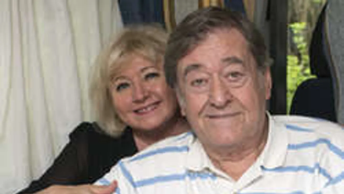 Házassága különös részleteiről rántotta le a leplet Koós János!