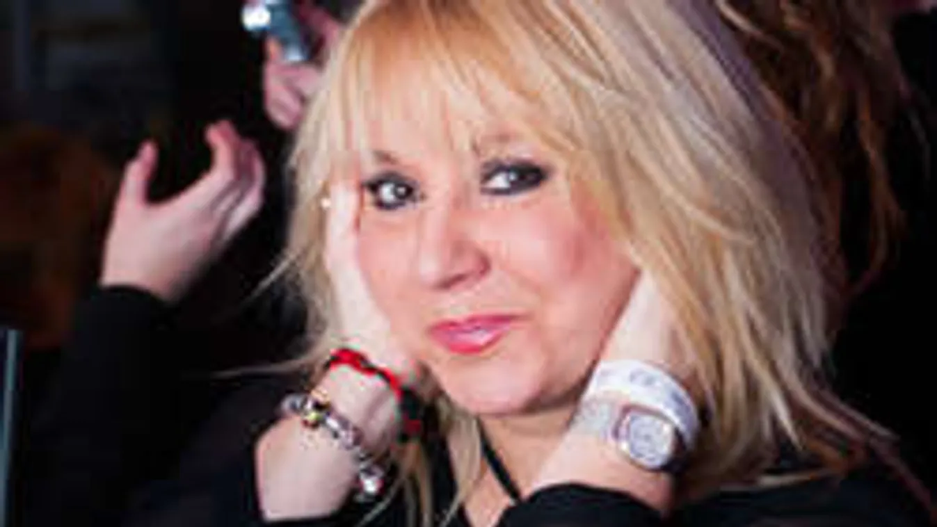 Főzz együtt Zoltán Erikával! Ínyenc fasírtgolyók, salátával!