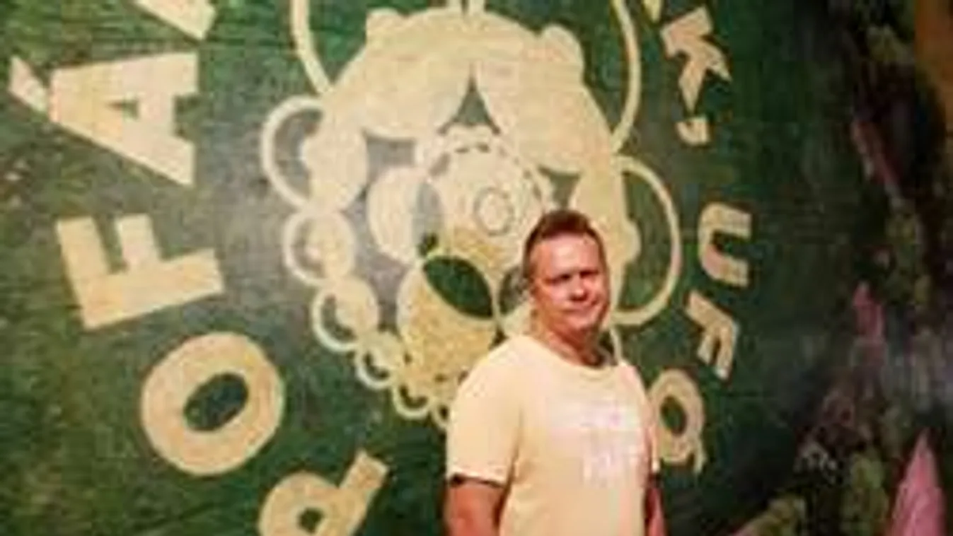 Meglepő kijelentést tett a prostibotrányba keveredett magyar énekes!