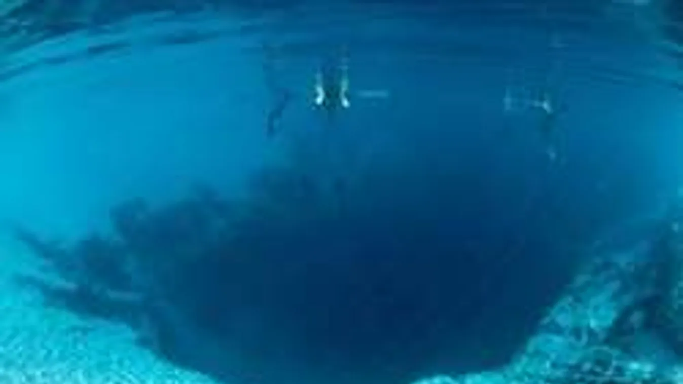 300 méter mély "sárkánylyukat" találtak a Dél-kínai-tenger közepén