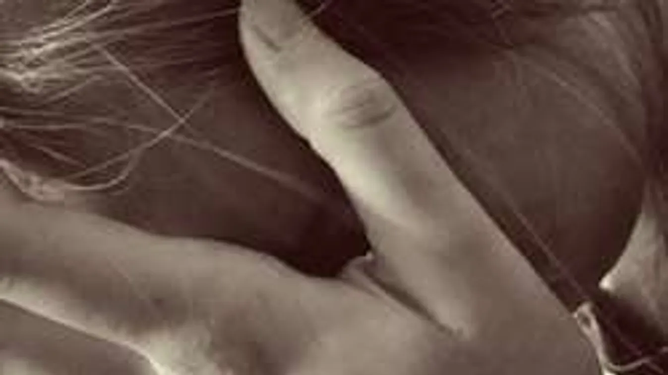 Zokogásban tört ki a nő a túl nagy pénisz miatt