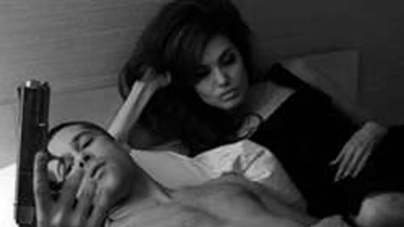 Fordulat Angelina Jolie és Brad Pitt háborújában