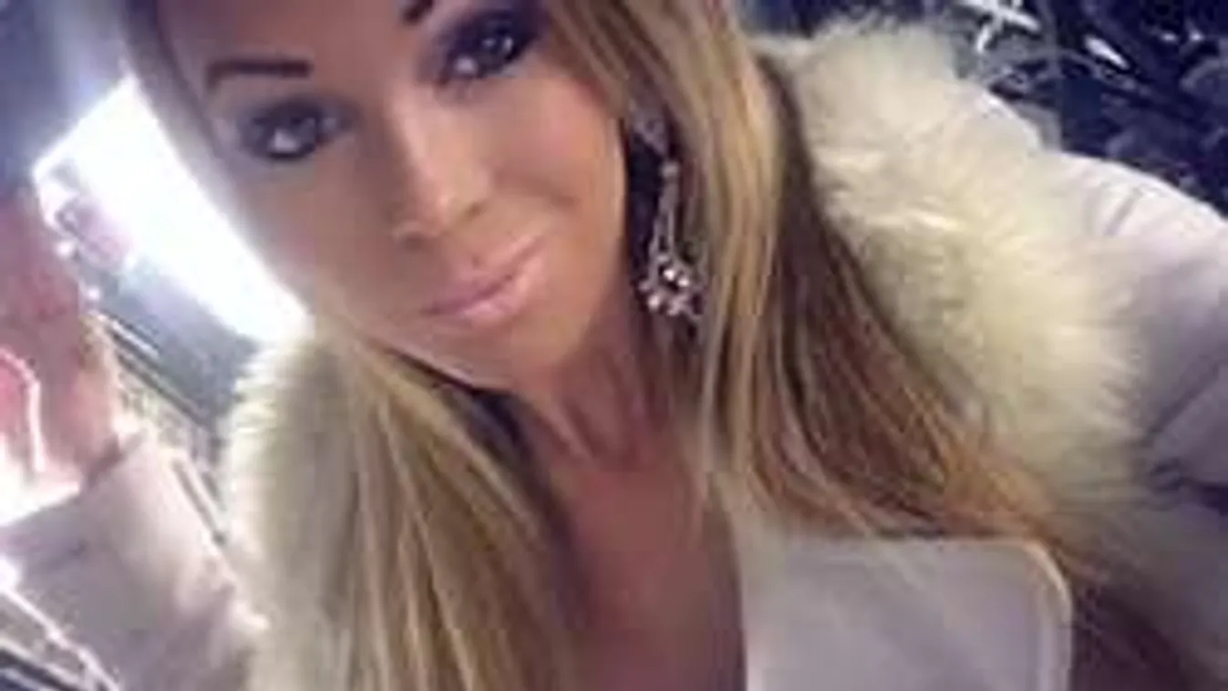 Megőrjíti a netet a magyar csinibaba bikinis teste