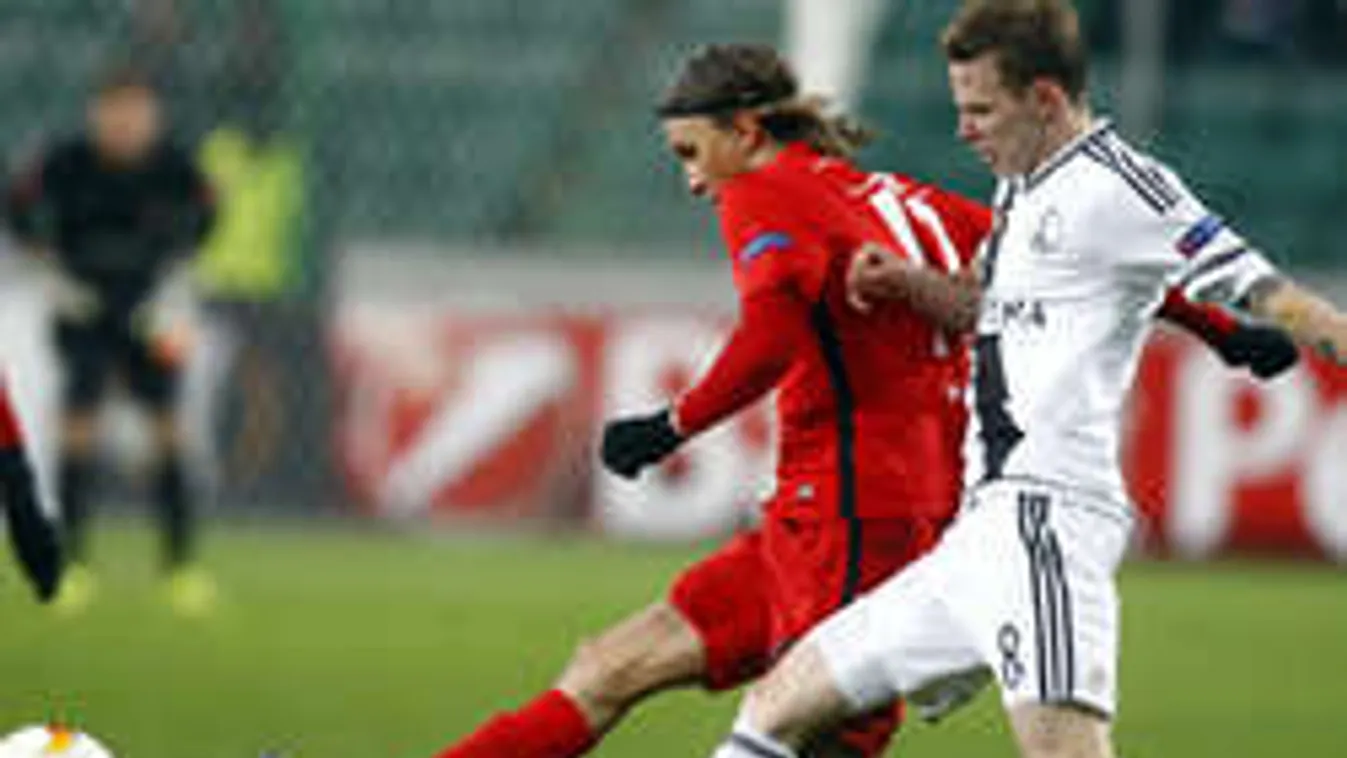 Hoppá, kirántják a talajt Nikolicsék lába alól!