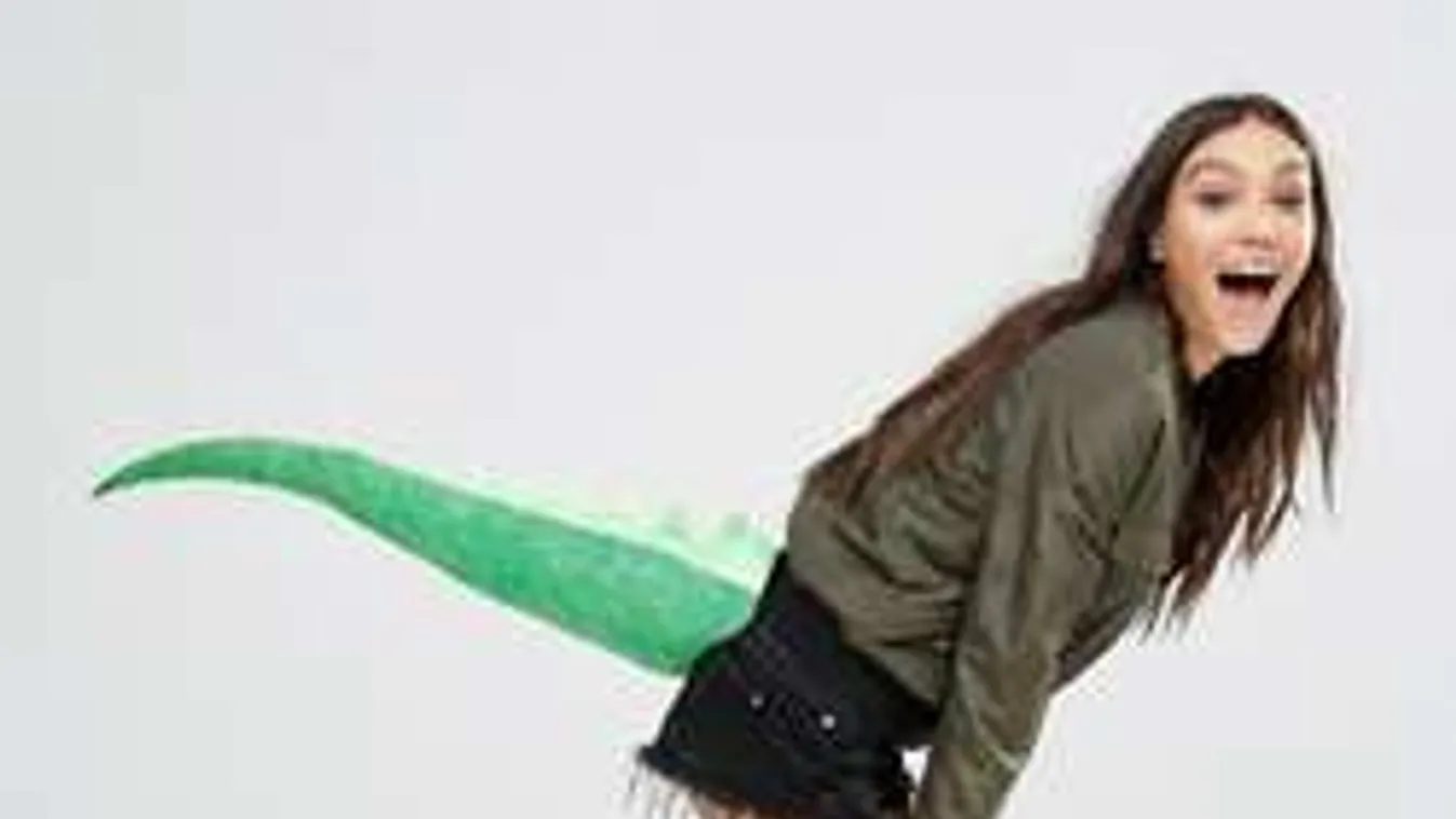 Nevetséges őszi divat: miért kell hatalmas farok a nőknek?