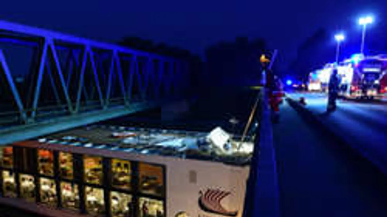 Partiztak az utasok a magyar matrózok halála után