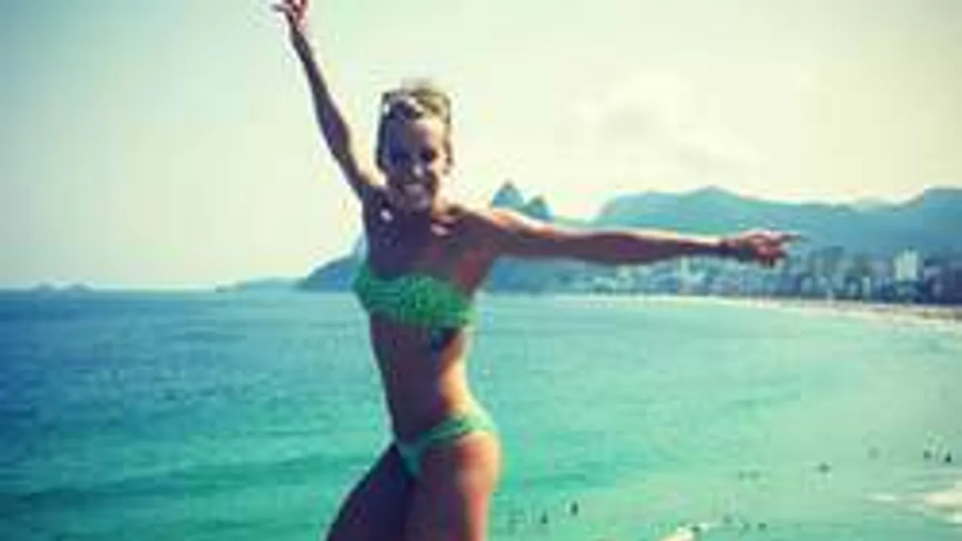 Csodás, kerek mellet villantott a riói érmes toronyugró szépség