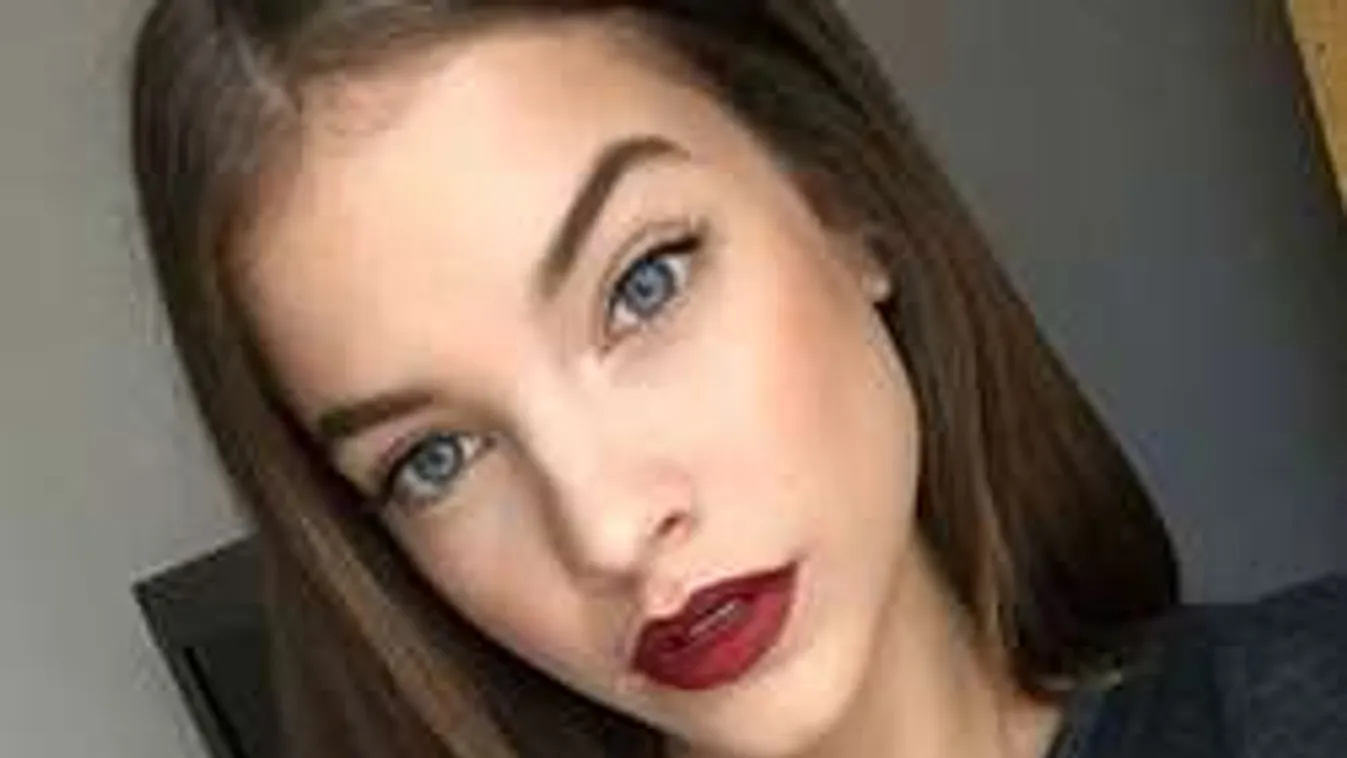 Palvin Barbi mellei a legudvariasabbak, és le is vetkőztette őket