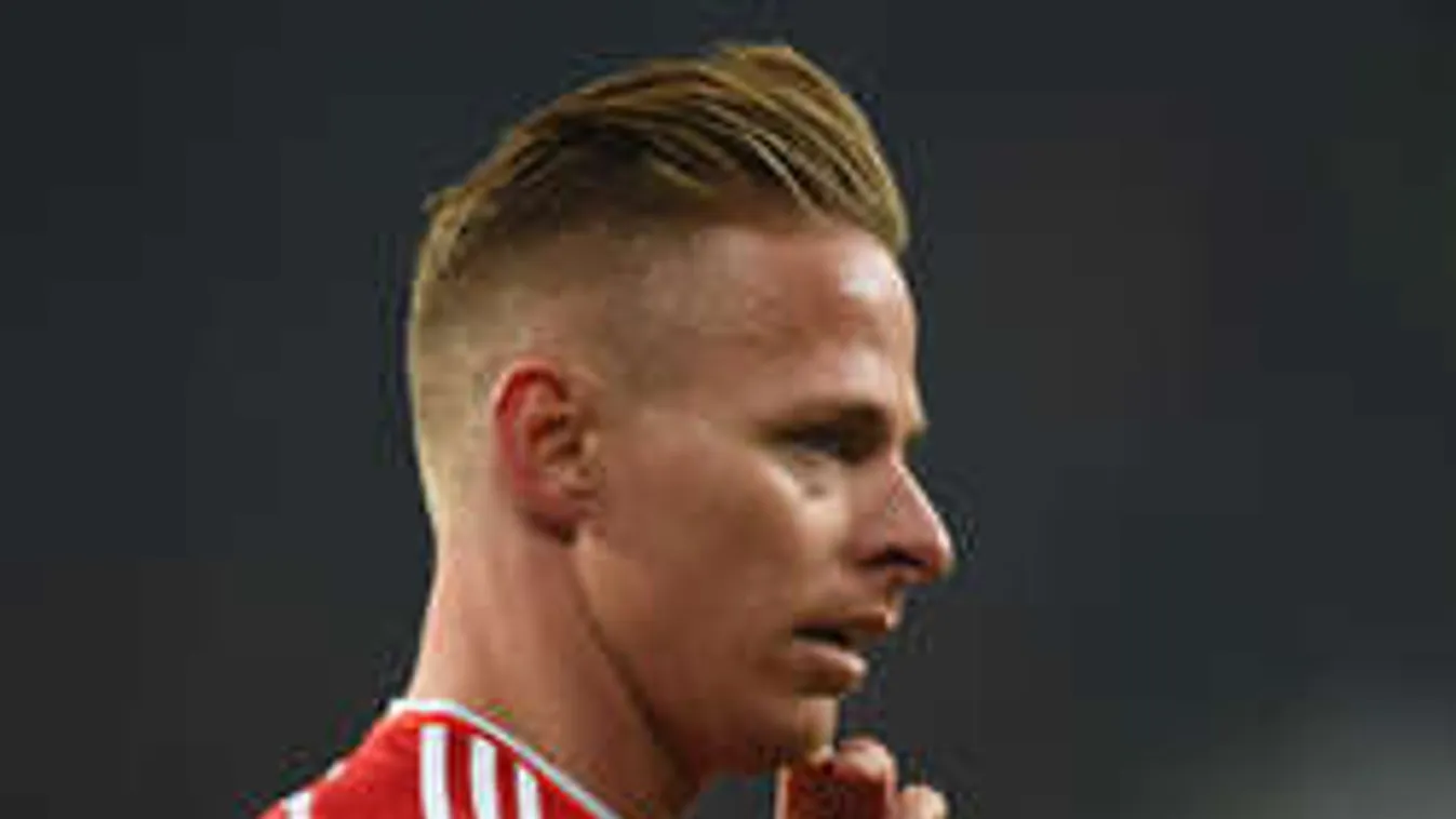 Veszélyes a Facebook, ezért nem kellettek Dzsudzsákék?