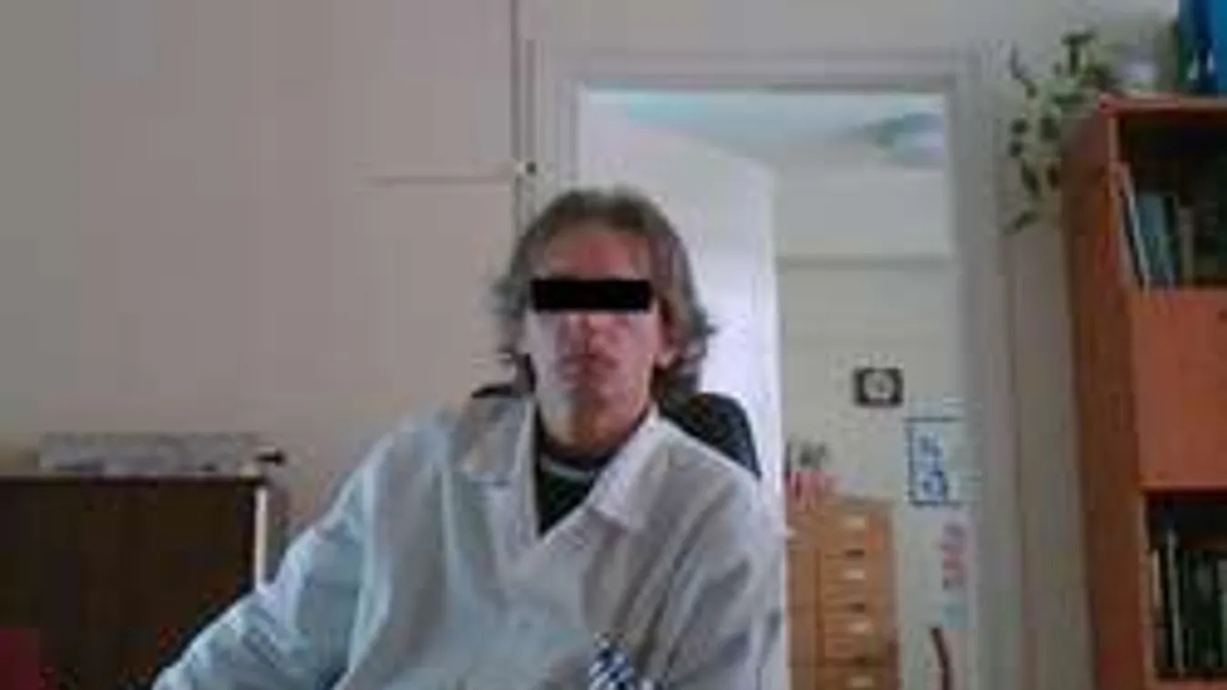 Két méter magas betonkerítést épített háza köré a gyilkos román orvos