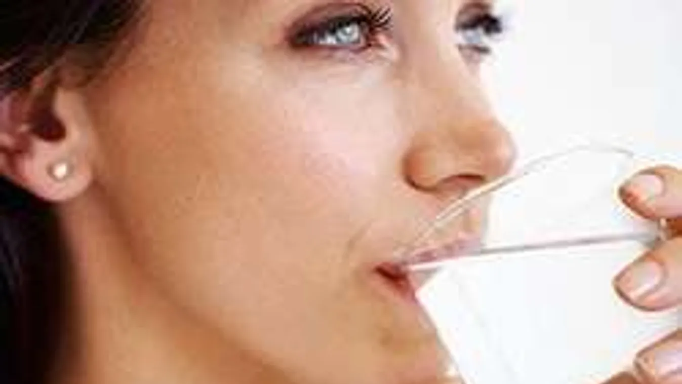 Ez történik a testeddel, ha 1 hónapig napi 4 liter vizet iszol