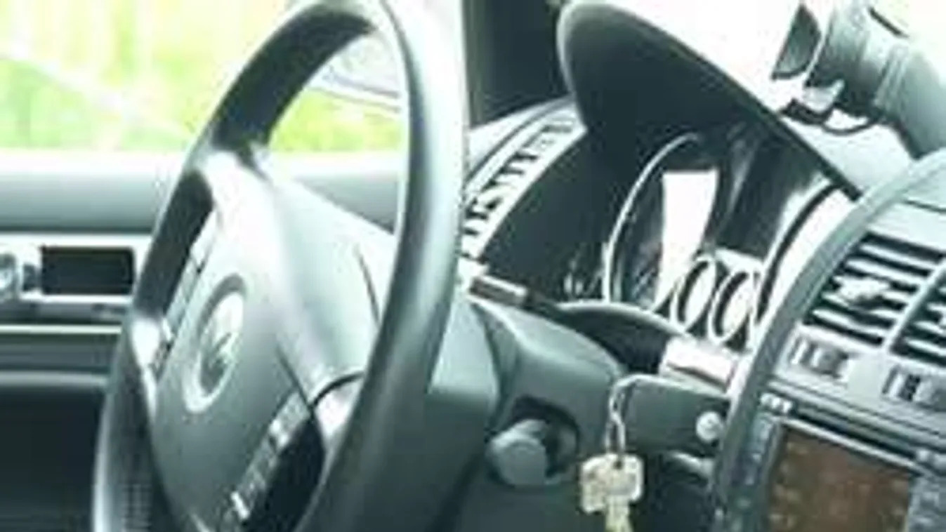 Alsónadrágban hajtott egy utasokkal teli repülőgépnek egy férfi