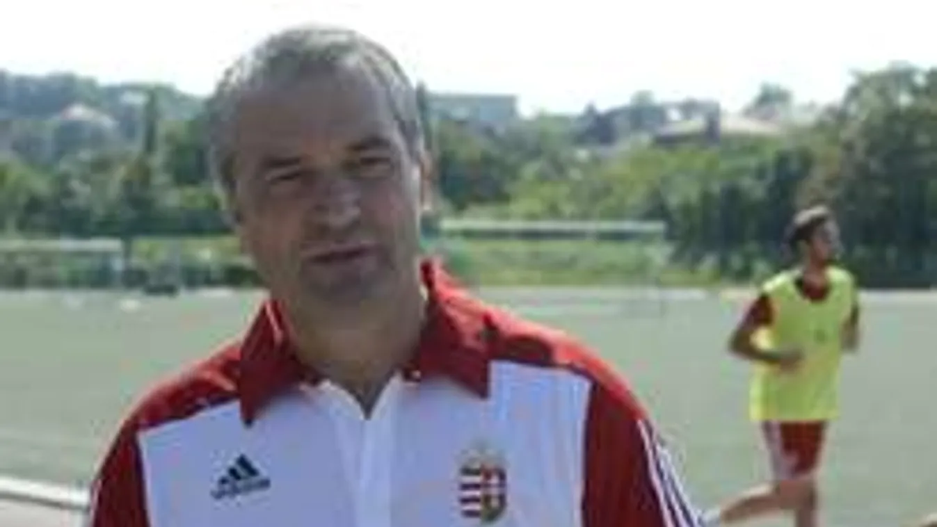 Folytatódik a fociháború, Storck nem nyugodhat